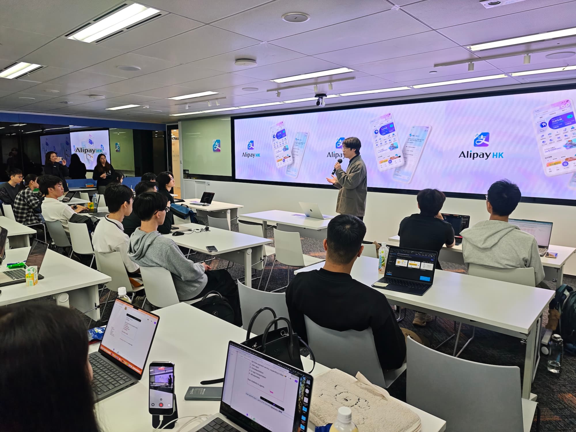 AlipayHK advice x SEED_Youth Tech Innovation & University UX Design Competition_Workshop_8