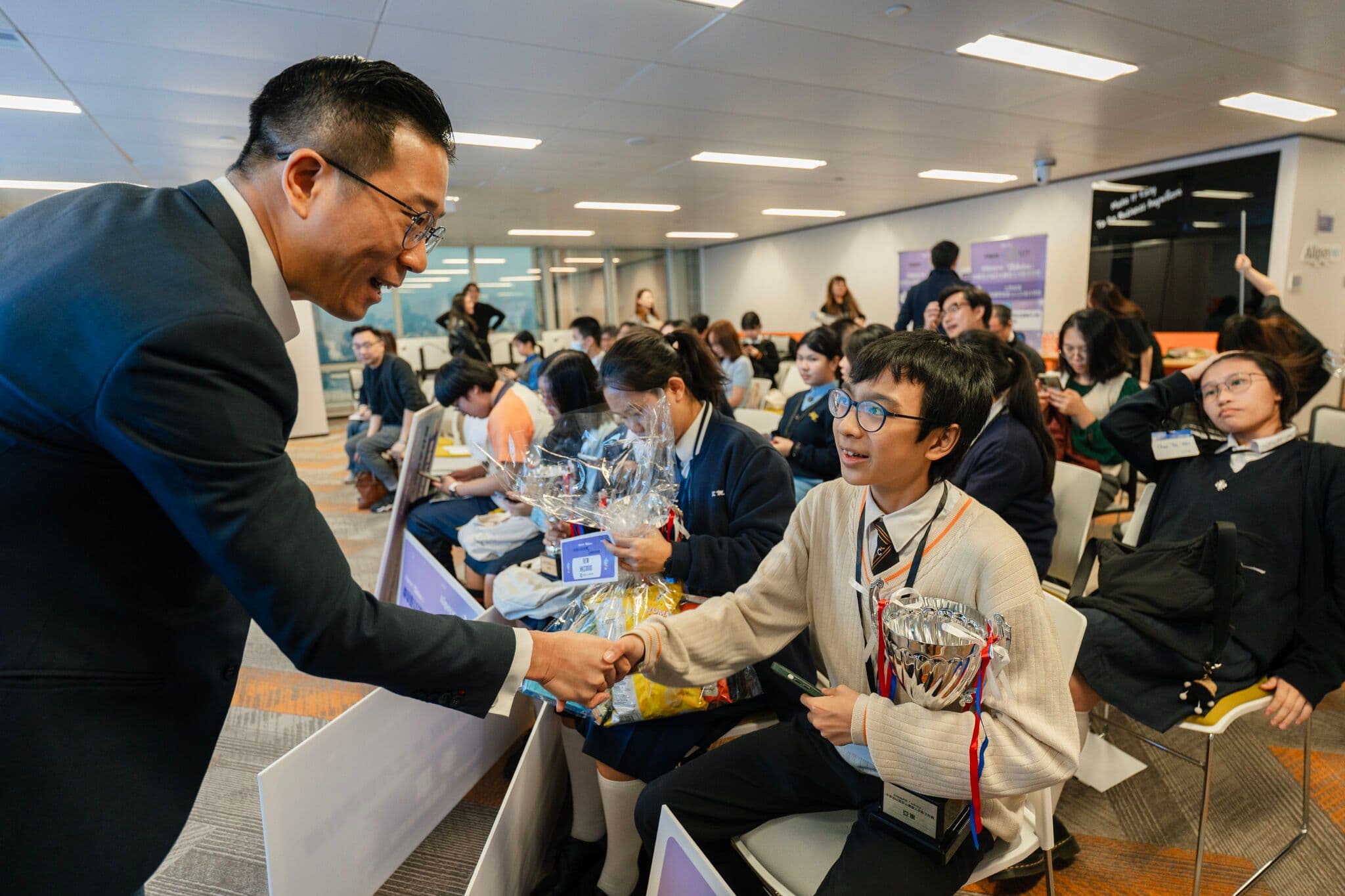 Celebrating Bold Design Ideas and Future Creators with AlipayHK_5